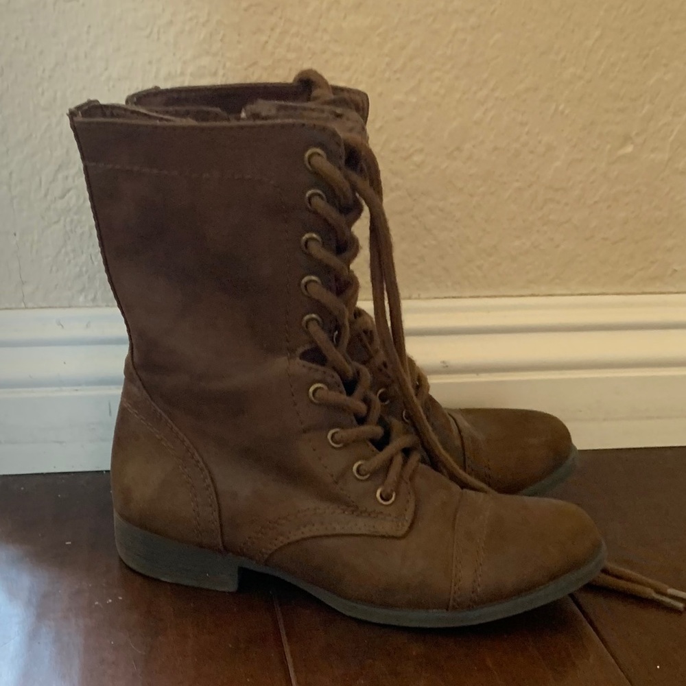 Women’s Brown boots